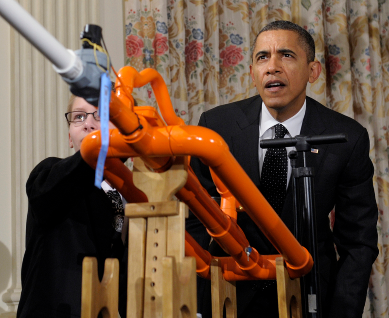 Illustration for article titled Let's Pause to Appreciate Obama's Clear and Obvious Love of the White House Science FairÂ